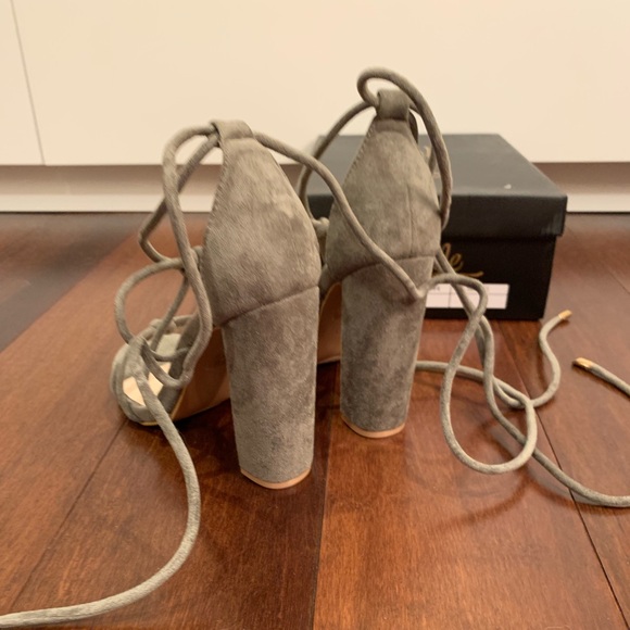 Brand new tie up heels - Picture 3 of 6